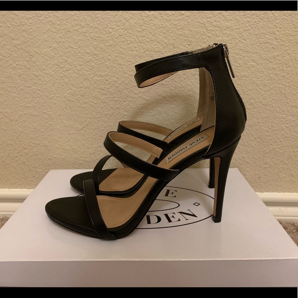 Steve Madden Feelya heels